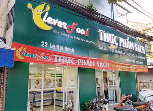 Hệ thống cửa hàng thực phẩm sạch của CleverFood quảng cáo chuyên bán các loại thực phẩm sạch (Ảnh: Báo Hà Nội mới)