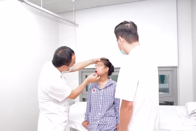 Sau phẫu thuật, cô gái đã tự tin hơn