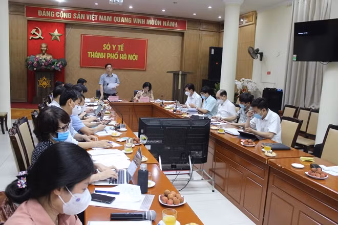 PGS.TS Lương Ngọc Khuê phát biểu tại buổi làm việc với Sở Y tế Hà Nội