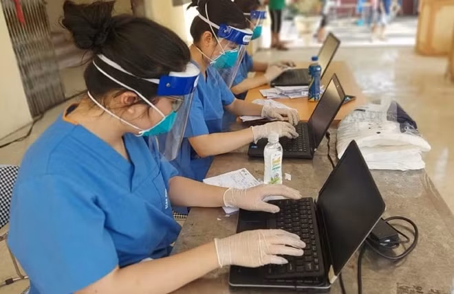 TP Bắc Ninh phải huy động cả hệ thống chính quyền vào cuộc, không để sót người dân nào không được lấy mẫu