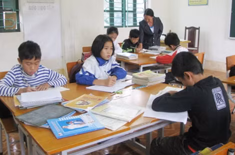 Lớp của cô Uyển chỉ có 6 học sinh, nhưng hôm nào các em cũng đến lớp đầy đủ.