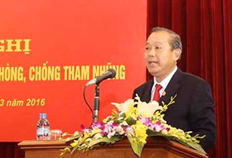 Đồng chí Trương Hòa Bình - Ủy viên Bộ Chính trị, Chánh án TANDTC phát biểu tại Hội nghị. (Ảnh: TH).