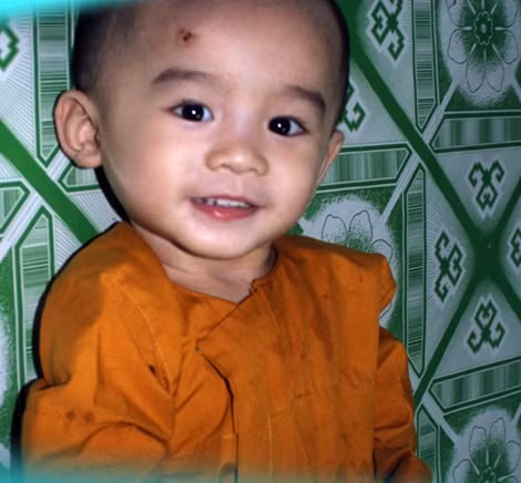 Nụ cười trong trẻo của trẻ thơ tại cô nhi viện.