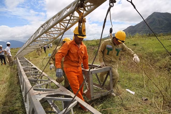 EVN huy động tối đa nhân lực để khôi phục cấp điện sớm nhất