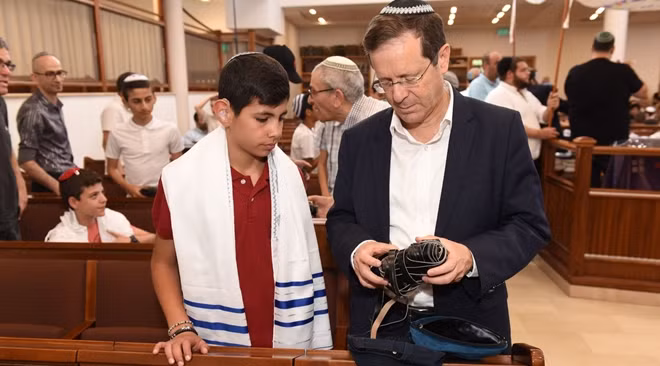 Ông Isaac Herzog nhận được sự ủng hộ lớn từ người dân. Ảnh: Nachshon Philipson.