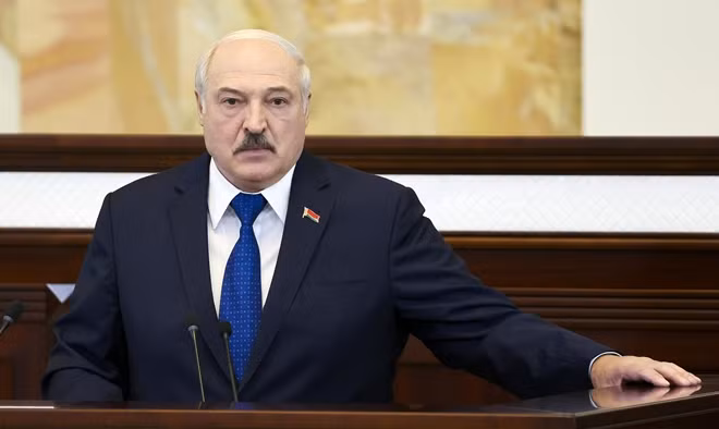 Tổng thống Belarus Alexander Lukashenko đã nhiều lần khẳng định tính hợp pháp trong vụ buộc máy bay hãng Ryanair hạ cánh để kiểm tra an ninh. Ảnh: AP.