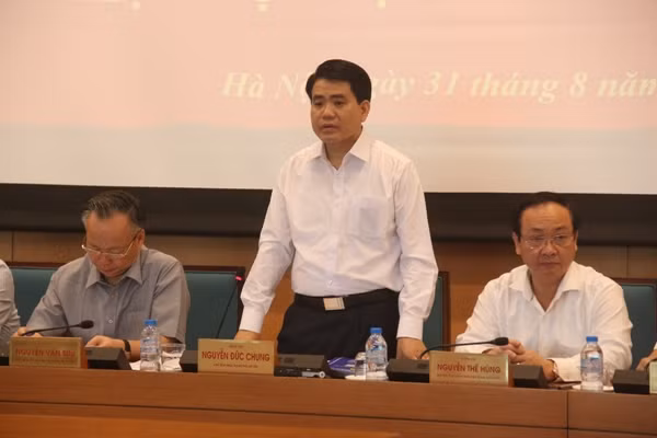 Ông Nguyễn Đức Chung, Chủ tịch UBND TP Hà Nội yêu cầu rà soát lại công tác đấu thầu thuốc chữa bệnh trên địa bàn