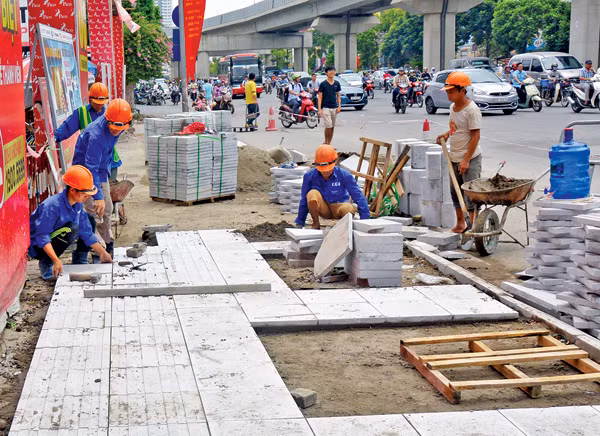 Ông Nguyễn Đức Chung yêu cầu thanh tra làm rõ trách nhiệm, chất lượng đá lát vỉa hè
