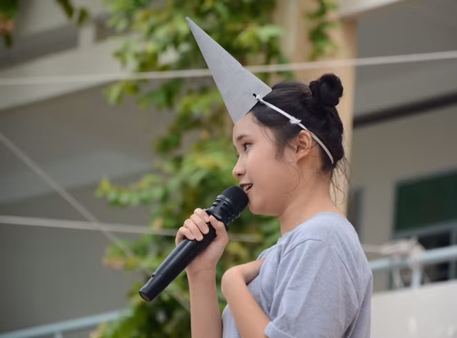 Phần thi hùng biện vô cùng ấn tượng với các bài diễn thuyết đầy sức thuyết phục.
