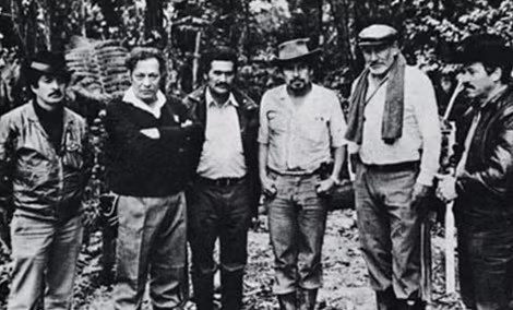 Manuel Marulanda và Jacobo Arenas cùng các du kích quân nổi dậy tại Marquetalia.