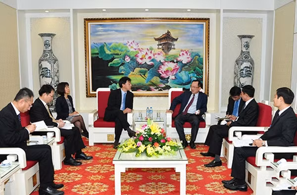 Thứ trưởng Bộ Công an Việt Nam Nguyễn Văn Thành cùng ngài Mori Matsuya, nguyên Trưởng đại diện JICA Việt Nam và ngài Yasuo Fujita, Trưởng đại diện JICA Việt Nam.