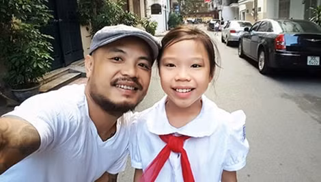 Ca sỹ Trần Lập và gia đình.