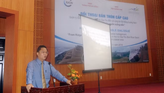 Ông Lê Trí Thanh phát biểu tại cuộc đối thoại.