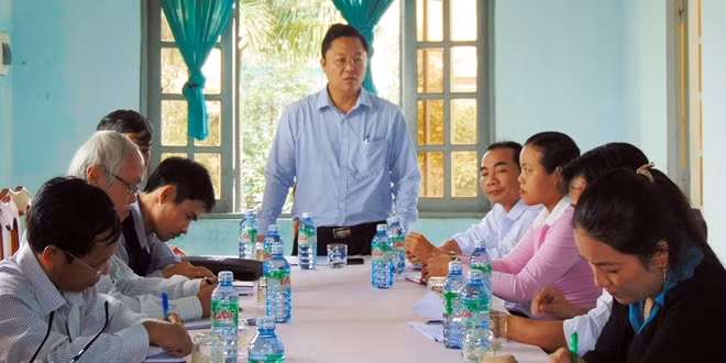 Ông Lê Trí Thanh yêu cầu cả hệ thống chính trị vào cuộc để giúp đỡ người dân sau mưa lũ, sớm ổn định đời sống và sản xuất sinh hoạt.