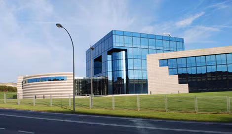 Trụ sở tổ hợp thương mại khổng lồ Inditex ở La Coruna. Trụ sở tổ hợp thương mại khổng lồ Inditex ở La Coruna.