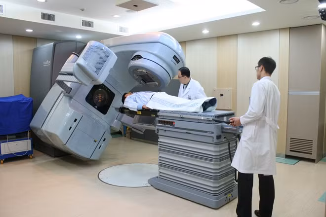 Cả nước hiện có 53 máy xạ trị điều trị ung thư