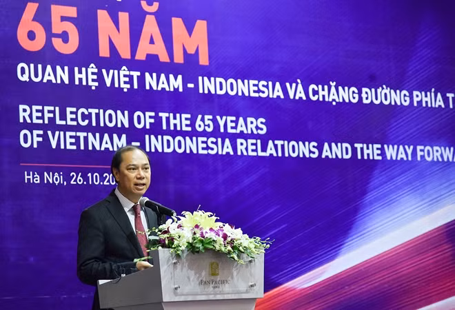 Thứ trưởng Nguyễn Quốc Dũng phát biểu tại hội thảo.