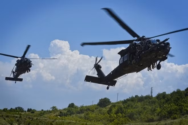 Trực thăng Black Hawk rơi trong lúc đang huấn luyện khiến 5 binh sĩ thương vong. Ảnh: Quân đội Mỹ.