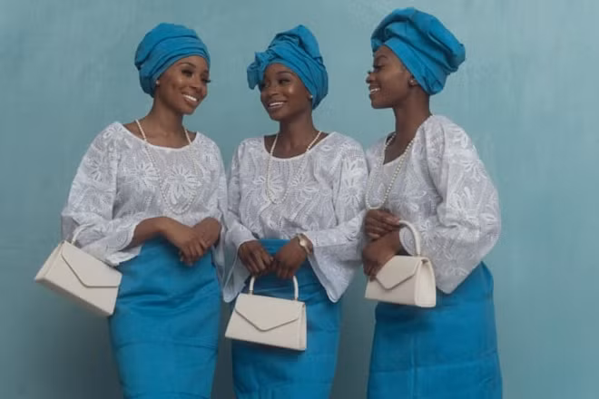 Đây là phong cách của những quý cô dân tộc Yoruba, sống ở khu vực miền trung Nigeria vào những năm 1960 - 1980.