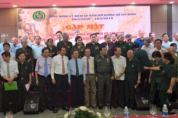 Gặp mặt Kỷ niệm 60 năm mở đường Hồ Chí Minh