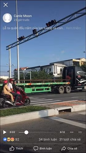 Hình ảnh đoàn xe của Công ty TNHH Minh Hải vượt đèn đỏ được chia sẻ trên mạng xã hội