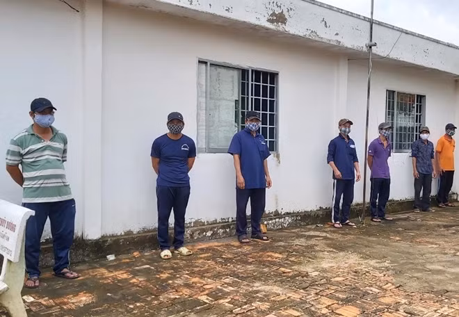 Nhóm 7 người bị đề nghị xử phạt.