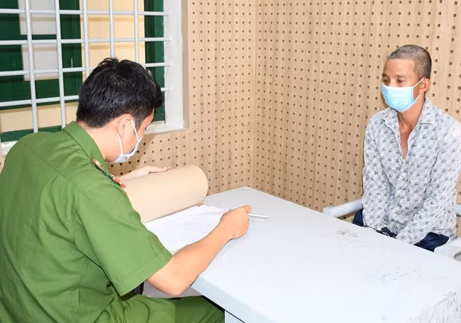 Nguyễn Thanh Lợi tại cơ quan điều tra.