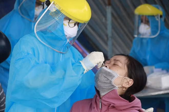 Qua công tác xét nghiệm sàng lọc, ngành Y tế đã phát hiện và nhanh chóng bóc tách các F0 ra khỏi cộng đồng.