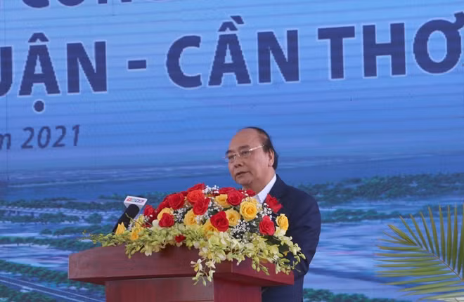 Thủ tướng Nguyễn Xuân Phúc phát biểu tại lễ khởi công.