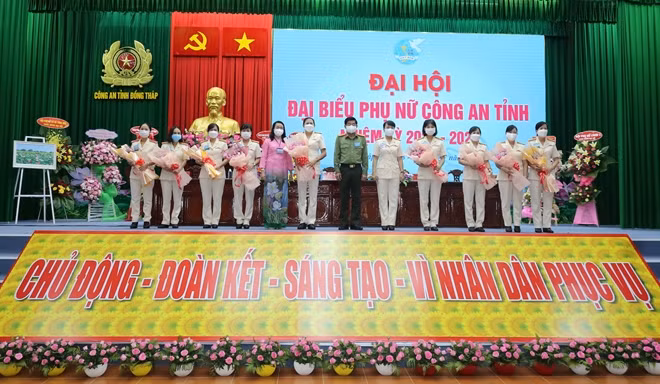 Ban Chấp hành Hội phụ nữ Công an tỉnh Đồng Tháp, nhiệm kỳ 2021 - 2026.