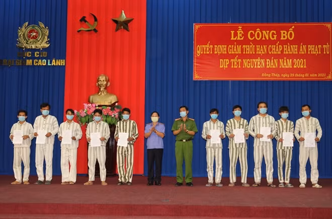 Các phạm nhân được xét giảm án.