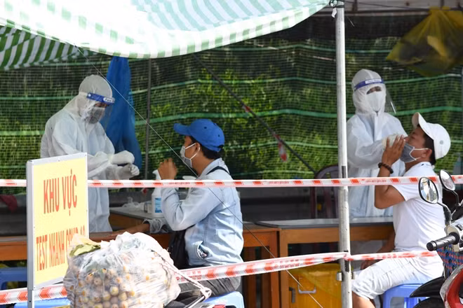 Khu vực test nhanh COVID-19.