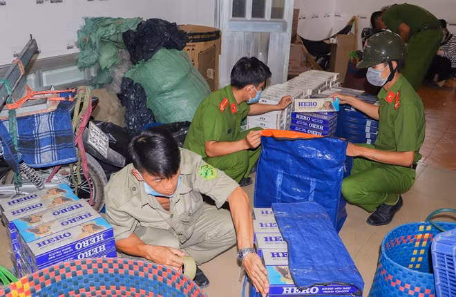 Số thuốc lá bị lực lượng Công an bắt quả tang.