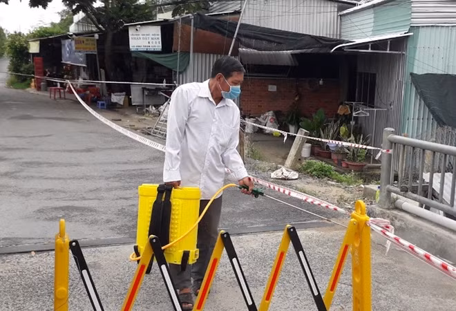 Xã Mỹ Hạnh Đông được phong tỏa sau khi phát hiện các ca nhiễm COVID-19.