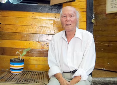Nhà thơ Thanh Tùng.