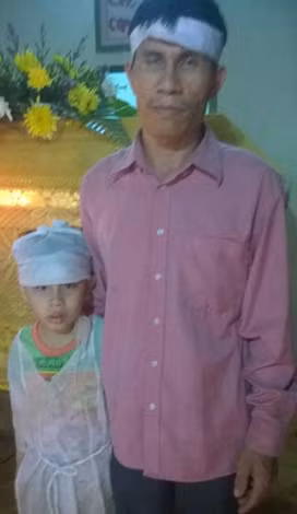 Cha con anh Luân. Cha con anh Luân.