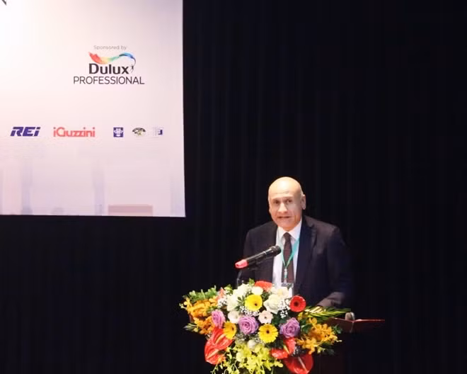 Đại sứ Italia tại Việt Nam Antonio Alessandro phát biểu khai mạc hội thảo.