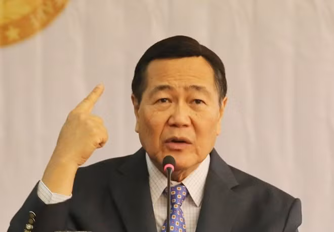 Thẩm phán Antonio Carpio cho hay, gạt sang một bên đồng nghĩa với việc từ bỏ. Ảnh: Philstar.