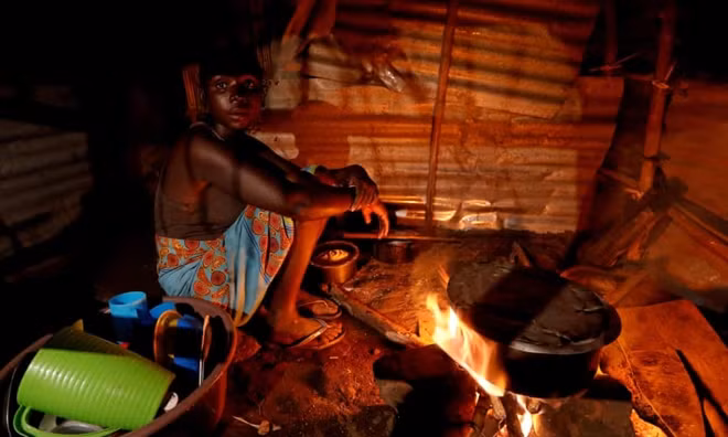 Người dân tại Mozambique, Zimbabwe và Malawi vẫn đang phải đối mặt với nạn dịch bệnh ngày càng lan rộng. Ảnh: Reuters.