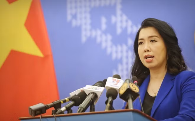 Người Phát ngôn Lê Thị Thu Hằng cho biết Việt Nam kiên quyết yêu cầu chấm dứt ngay các hành vi vi phạm, rút toàn bộ tàu ra khỏi vùng biển Việt Nam. Ảnh: NLĐ