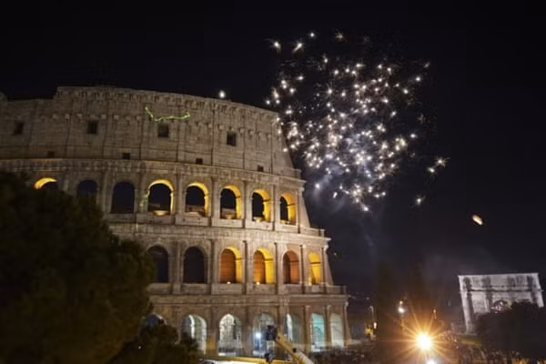 Trước thềm năm mới, kế hoạch ngân sách của Italia đã được thông qua sau nhiều lần không nhận được sự đồng tình của lãnh đạo EU.
