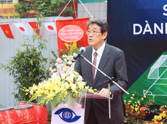 Thay mặt Chính phủ Nhật Bản, Đại sứ Kunio Umeda đã gửi lời cảm ơn tới Quỹ Nippon Foundation cũng như các đơn vị liên quan đã luôn quan tâm và đồng hành cùng nhiều chiến dịch về giáo dục và đào tạo tại Việt Nam do Đại sứ quán Nhật Bản tại Việt Nam khởi xướng. "Là một trong những hoạt động thuộc chương trình hành đông quốc gia của Việt Nam, tôi hy vọng rằng với sân bóng đã tiêu chuẩn này, Trường PTCS Nguyễn Đình Chiểu Hà Nội sẽ thực hiện tốt chức năng đào tạo cho các em khiếm thị trở thành những vận động viên tuyển quốc gia, để trong tương lai gần các em có thể tự tin tham dự các giải Paragame hay Para Asiad", Ngài Umeda nhấn mạnh.