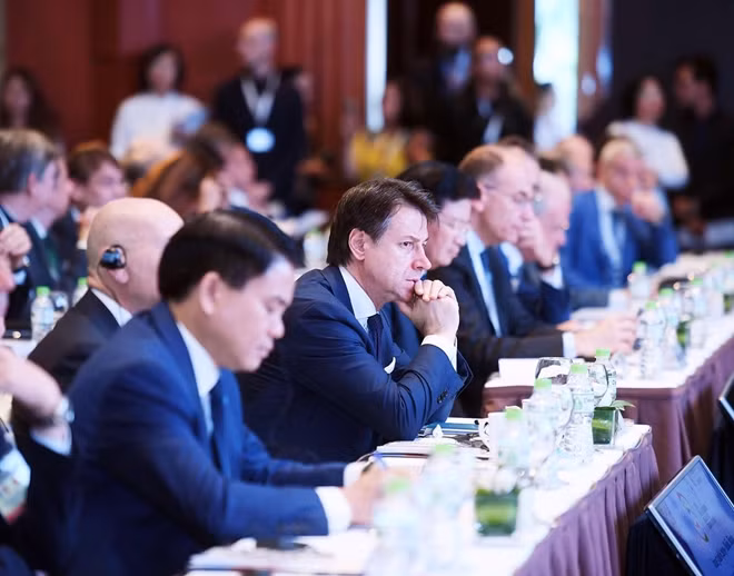 Thủ tướng Italy Giuseppe Conte khẳng định nước này sẽ tiếp tục đóng vai trò quan trọng trong sự phát triển hài hòa của mối quan hệ đối tác chiến lược với ASEAN, trong đó có Việt Nam.