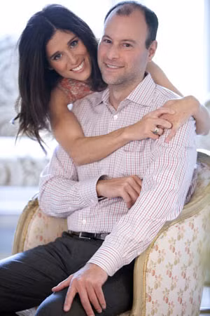 Noel Biderman và vợ Amanda.