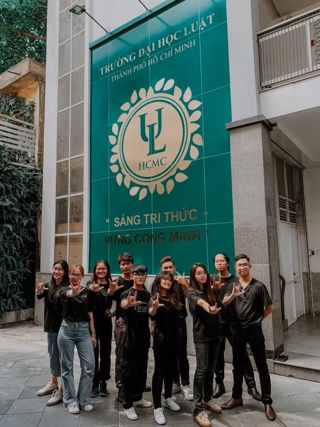 Đội chơi của Đại học Luật TP Hồ Chí Minh