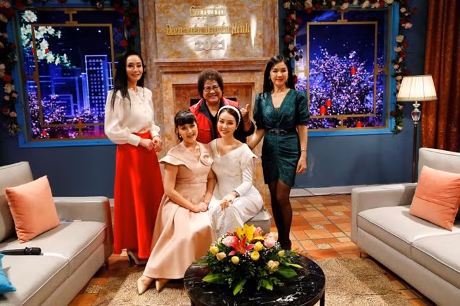 Dàn diễn viên kỳ cựu trong chương trình "Gặp gỡ diễn viên truyền hình"