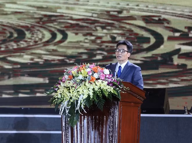 Phó Thủ tướng Vũ Đức Đam phát biểu tại lễ khai mạc