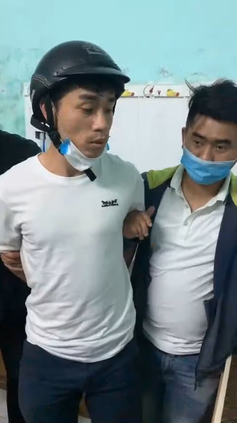 Đối tượng Nguyễn Nhất Linh cùng hơn 3kg ma túy và hàng trăm viên thuốc lắc do đối tượng tàng trữ, mua bán bị lực lượng Công an quận Liên Chiểu phát hiện, bắt giữ.
