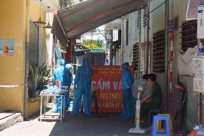 Đà Nẵng thông báo khẩn tìm người đến 32 địa điểm liên quan đến các bệnh nhân nhiễm COVID-19.