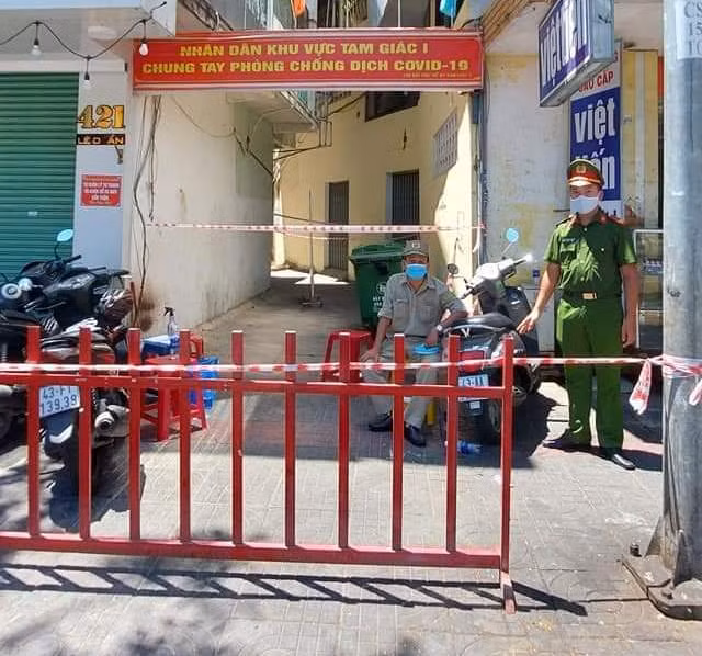UBND quận Thanh Khê đã có quyết định xử phạt 7 triệu đồng đối với trường hợp người phụ nữ tự ý đi khỏi khu cách ly y tế.